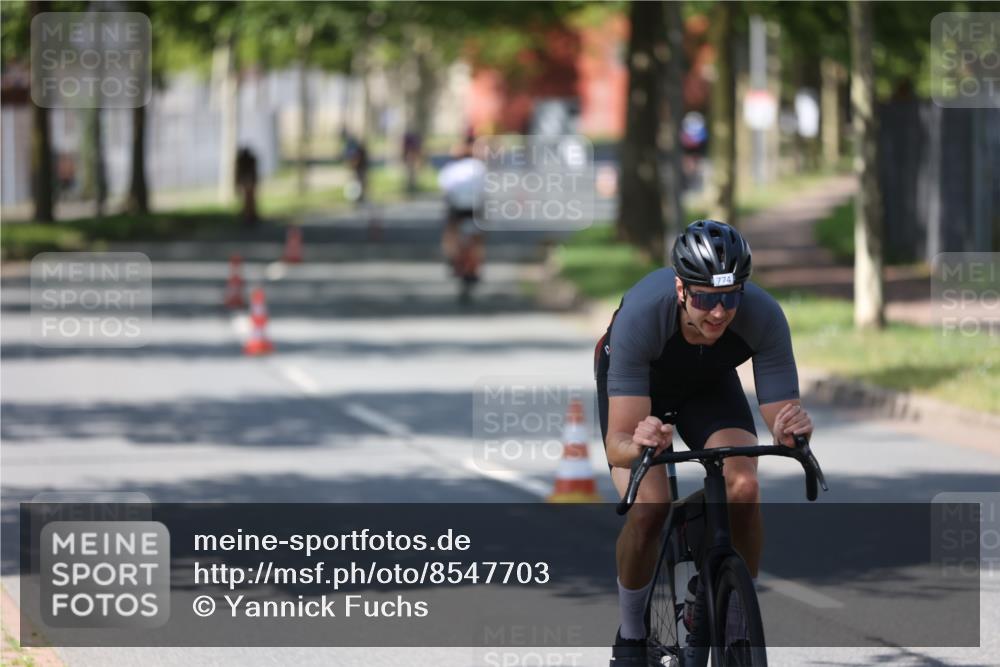 10.08.2025 - GEWOBA Citytriathlon Bremen Yannick Fuchs http://msf.ph/oto/8547703 10.08.2025 13:07:56 Radfahren 578, 626, 643, 689, 774, 838, 852, 941 meine-sportfotos.de