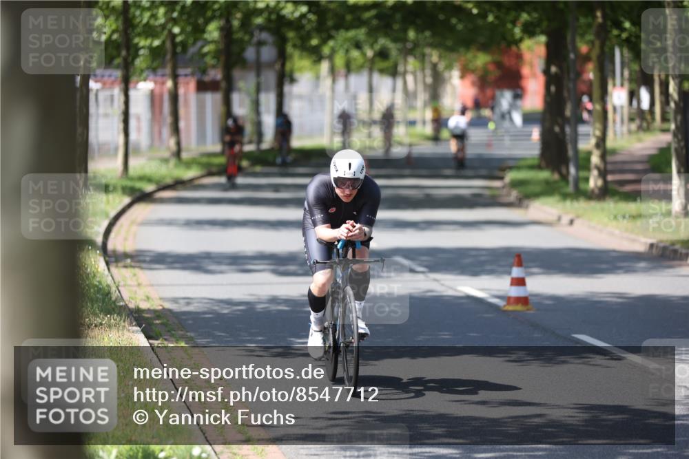 10.08.2025 - GEWOBA Citytriathlon Bremen Yannick Fuchs http://msf.ph/oto/8547712 10.08.2025 13:07:59 Radfahren 578, 626, 643, 666, 689, 774, 792, 838, 852, 941 meine-sportfotos.de