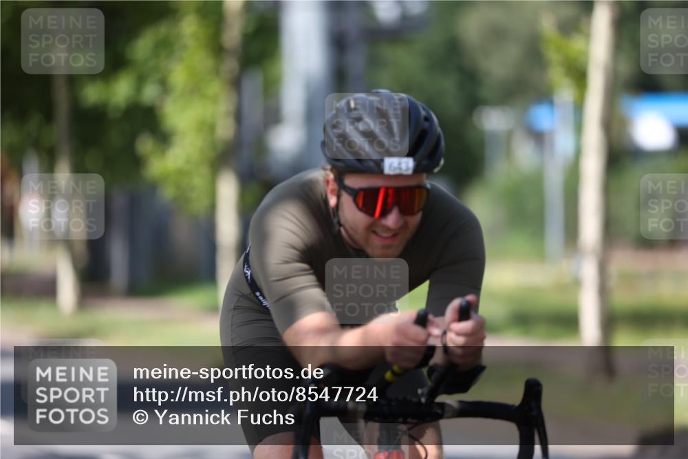 10.08.2025 - GEWOBA Citytriathlon Bremen Yannick Fuchs http://msf.ph/oto/8547724 10.08.2025 13:08:04 Radfahren 578, 626, 643, 666, 687, 689, 774, 792, 838, 852 meine-sportfotos.de