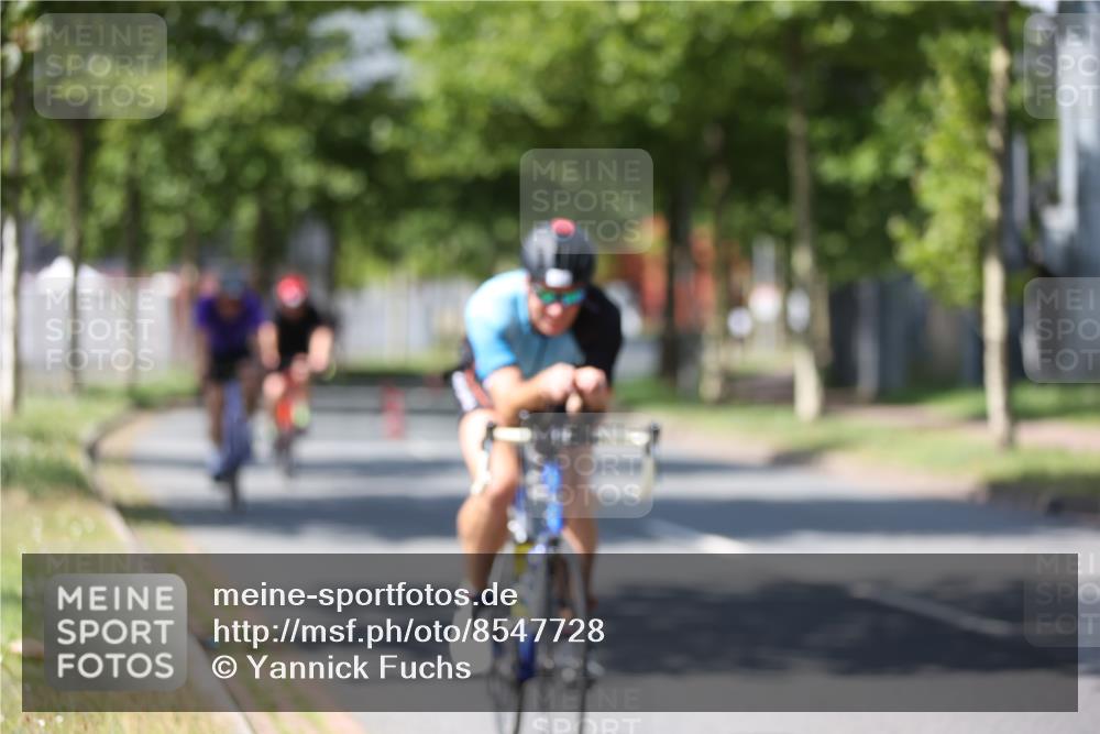 10.08.2025 - GEWOBA Citytriathlon Bremen Yannick Fuchs http://msf.ph/oto/8547728 10.08.2025 13:08:05 Radfahren 578, 626, 643, 666, 687, 689, 774, 792, 838, 852 meine-sportfotos.de