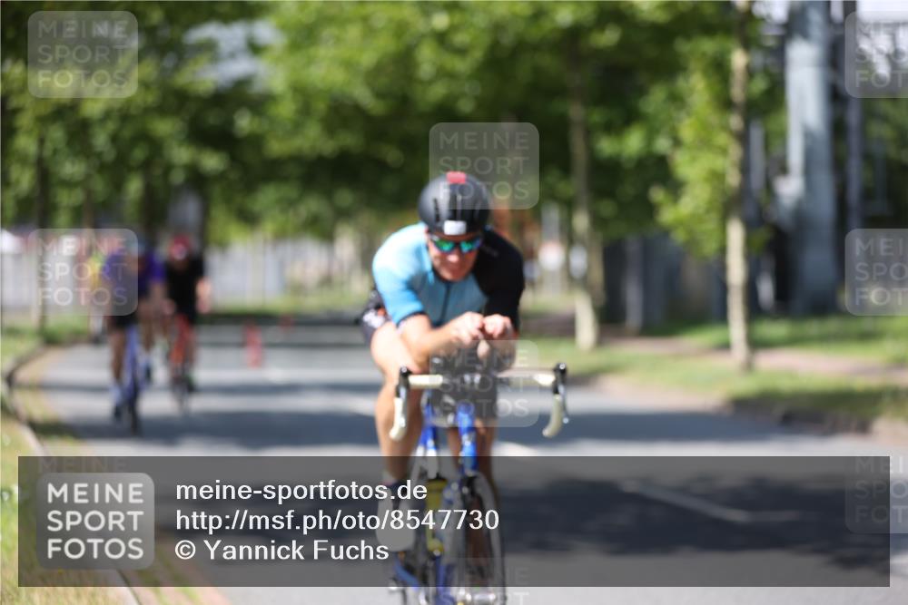 10.08.2025 - GEWOBA Citytriathlon Bremen Yannick Fuchs http://msf.ph/oto/8547730 10.08.2025 13:08:06 Radfahren 626, 643, 666, 687, 689, 774, 792, 838, 852 meine-sportfotos.de