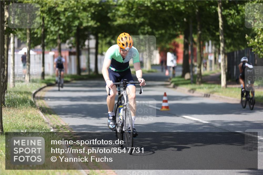 10.08.2025 - GEWOBA Citytriathlon Bremen Yannick Fuchs http://msf.ph/oto/8547731 10.08.2025 12:11:34 Radfahren 578, 583, 645, 894, 1038 meine-sportfotos.de