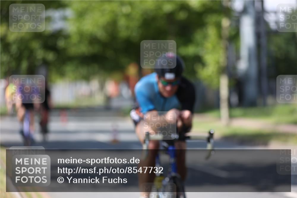 10.08.2025 - GEWOBA Citytriathlon Bremen Yannick Fuchs http://msf.ph/oto/8547732 10.08.2025 13:08:06 Radfahren 626, 643, 666, 687, 689, 774, 792, 838, 852 meine-sportfotos.de