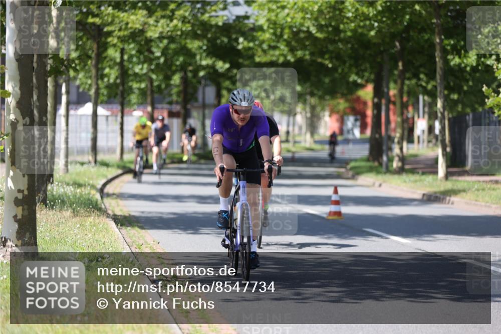 10.08.2025 - GEWOBA Citytriathlon Bremen Yannick Fuchs http://msf.ph/oto/8547734 10.08.2025 13:08:07 Radfahren 626, 643, 666, 687, 689, 774, 792, 838, 852 meine-sportfotos.de