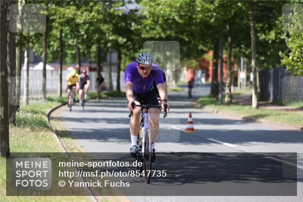 10.08.2025 - GEWOBA Citytriathlon Bremen Yannick Fuchs http://msf.ph/oto/8547735 10.08.2025 13:08:07 Radfahren 626, 643, 666, 687, 689, 774, 792, 838, 852 meine-sportfotos.de