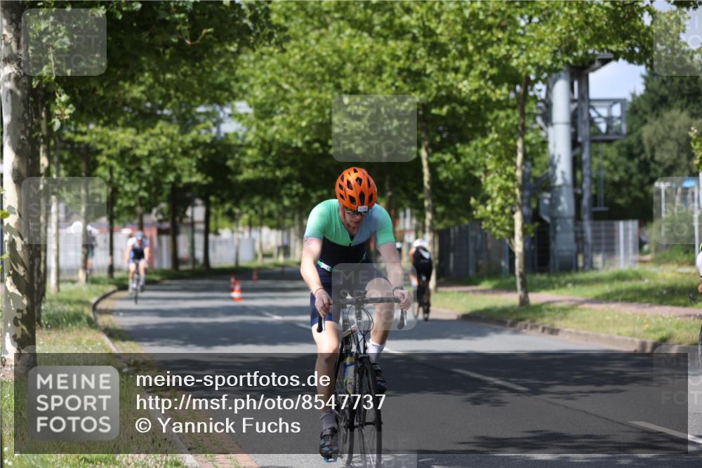 10.08.2025 - GEWOBA Citytriathlon Bremen Yannick Fuchs http://msf.ph/oto/8547737 10.08.2025 12:11:35 Radfahren 578, 583, 645, 752, 894, 1038 meine-sportfotos.de