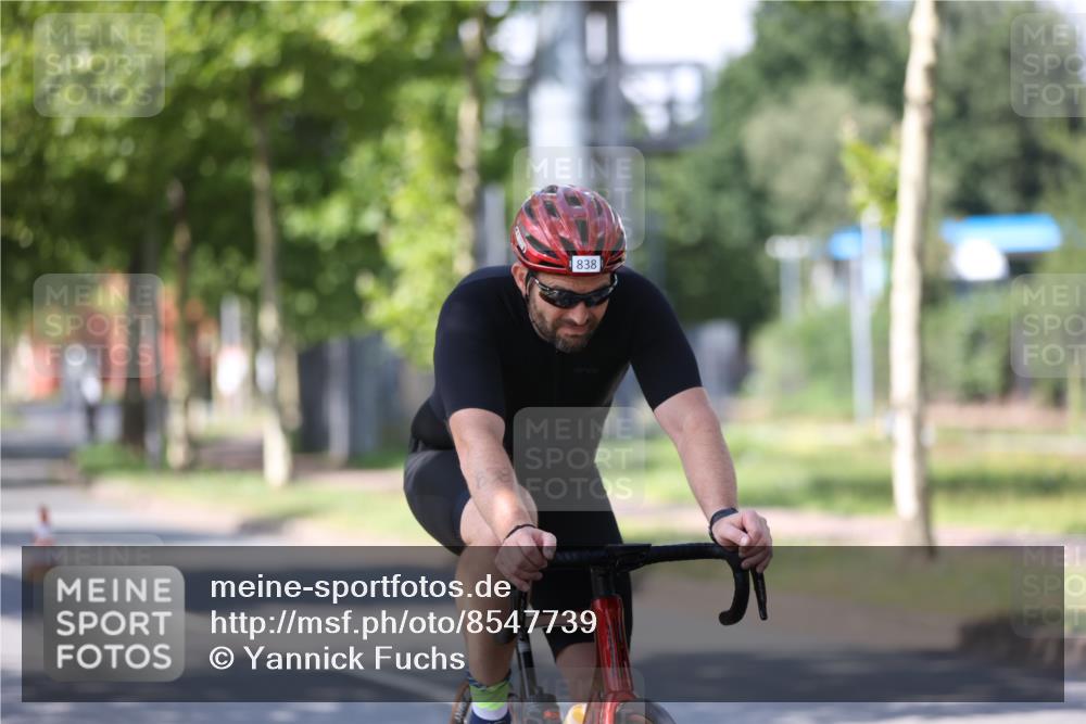 10.08.2025 - GEWOBA Citytriathlon Bremen Yannick Fuchs http://msf.ph/oto/8547739 10.08.2025 13:08:08 Radfahren 626, 643, 666, 687, 689, 774, 792, 838, 852 meine-sportfotos.de