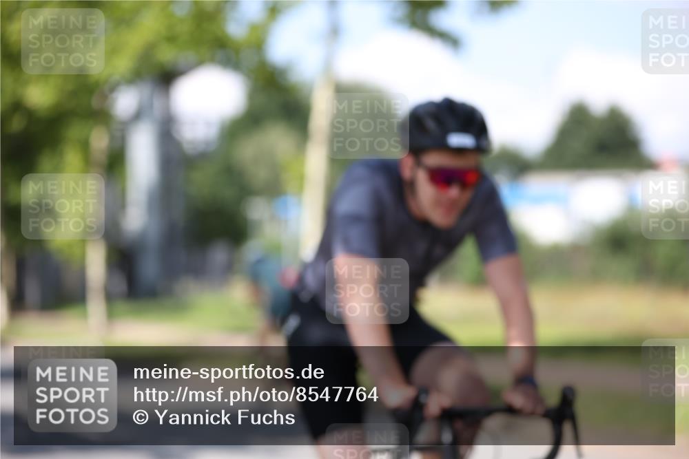 10.08.2025 - GEWOBA Citytriathlon Bremen Yannick Fuchs http://msf.ph/oto/8547764 10.08.2025 13:08:12 Radfahren 626, 643, 666, 687, 792, 838, 852 meine-sportfotos.de