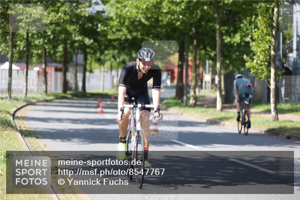 10.08.2025 - GEWOBA Citytriathlon Bremen Yannick Fuchs http://msf.ph/oto/8547767 10.08.2025 13:08:13 Radfahren 626, 643, 666, 687, 792, 838, 852, 980 meine-sportfotos.de