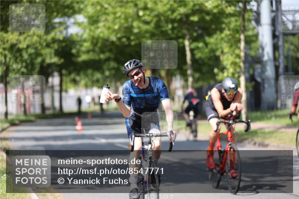 10.08.2025 - GEWOBA Citytriathlon Bremen Yannick Fuchs http://msf.ph/oto/8547771 10.08.2025 12:11:48 Radfahren 583, 667, 699, 702, 752 meine-sportfotos.de