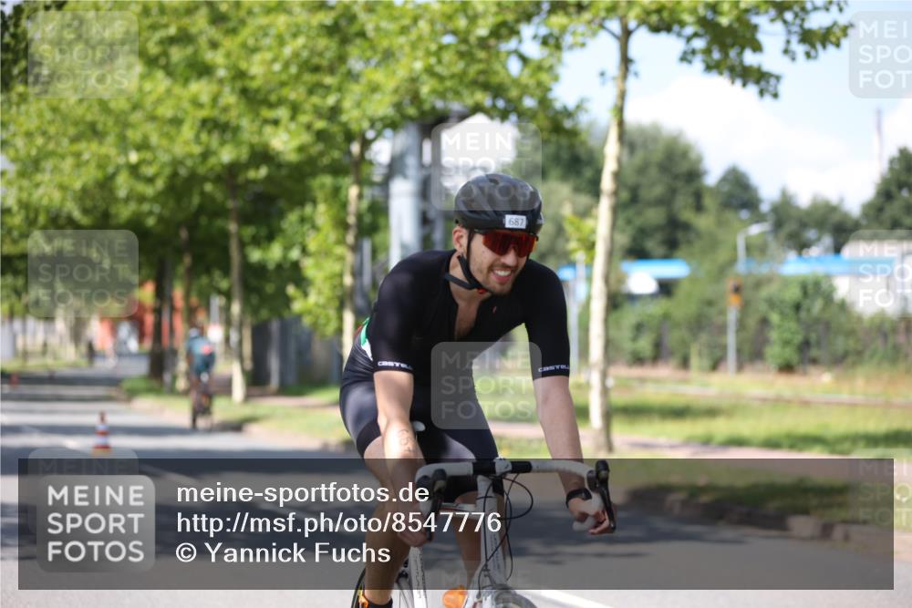 10.08.2025 - GEWOBA Citytriathlon Bremen Yannick Fuchs http://msf.ph/oto/8547776 10.08.2025 13:08:14 Radfahren 626, 643, 666, 687, 792, 838, 852, 980 meine-sportfotos.de