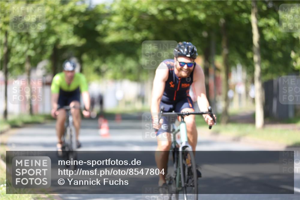 10.08.2025 - GEWOBA Citytriathlon Bremen Yannick Fuchs http://msf.ph/oto/8547804 10.08.2025 12:11:56 Radfahren 576, 667, 699, 702, 752, 799, 907 meine-sportfotos.de