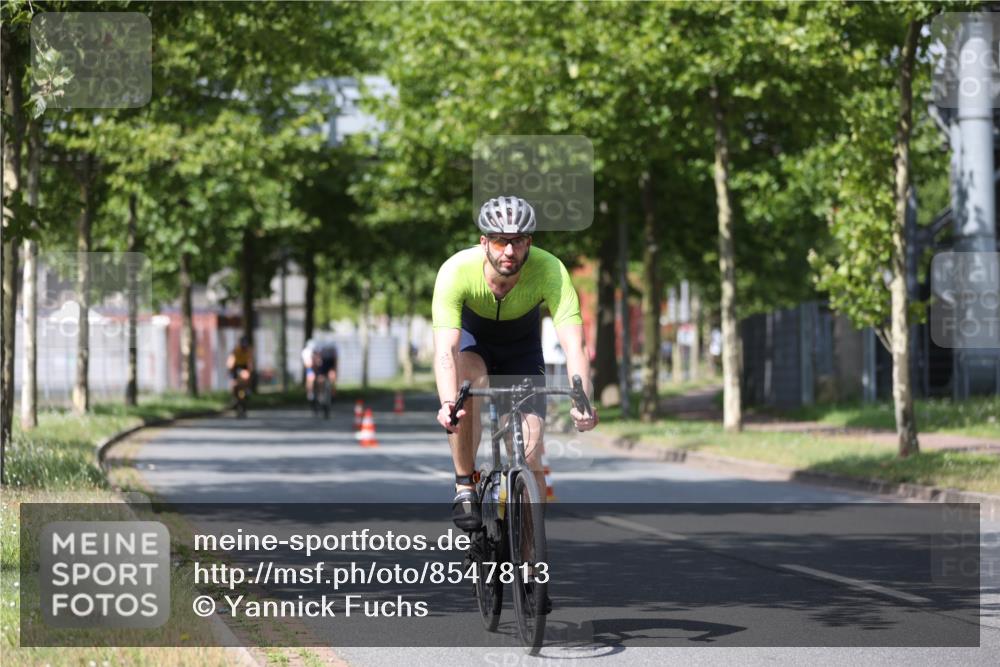 10.08.2025 - GEWOBA Citytriathlon Bremen Yannick Fuchs http://msf.ph/oto/8547813 10.08.2025 12:11:57 Radfahren 576, 667, 699, 702, 752, 799, 816, 907 meine-sportfotos.de
