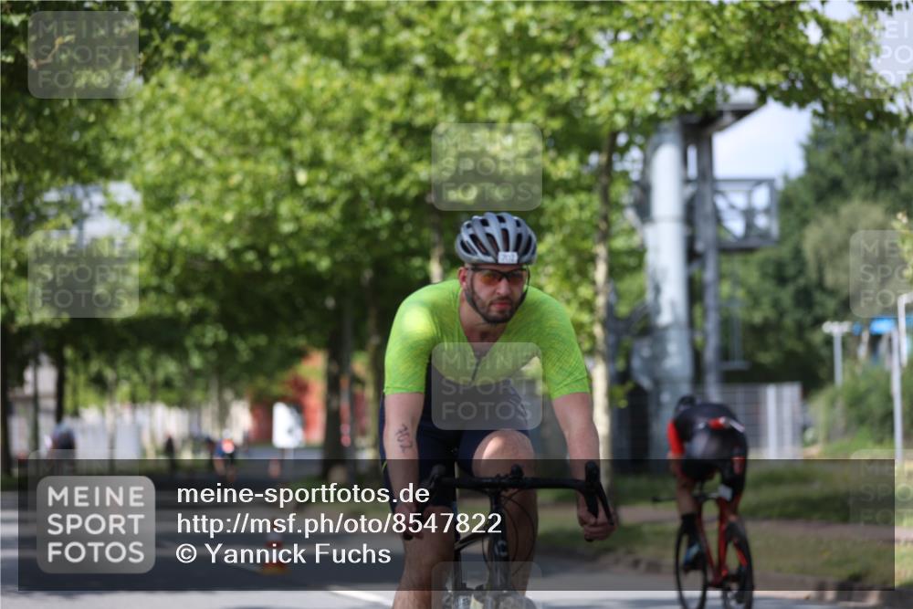 10.08.2025 - GEWOBA Citytriathlon Bremen Yannick Fuchs http://msf.ph/oto/8547822 10.08.2025 12:11:57 Radfahren 576, 667, 699, 702, 752, 799, 816, 907 meine-sportfotos.de