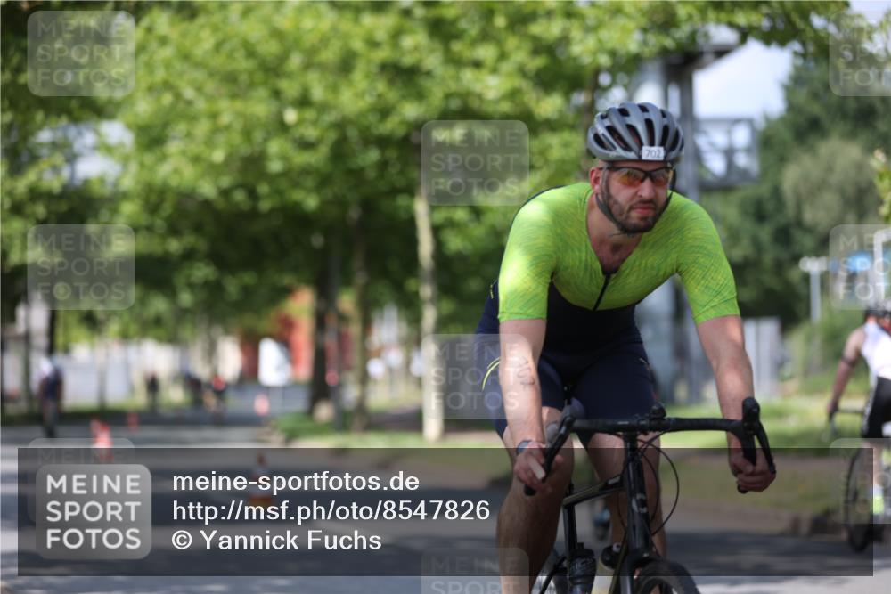 10.08.2025 - GEWOBA Citytriathlon Bremen Yannick Fuchs http://msf.ph/oto/8547826 10.08.2025 12:11:57 Radfahren 576, 667, 699, 702, 752, 799, 816, 907 meine-sportfotos.de