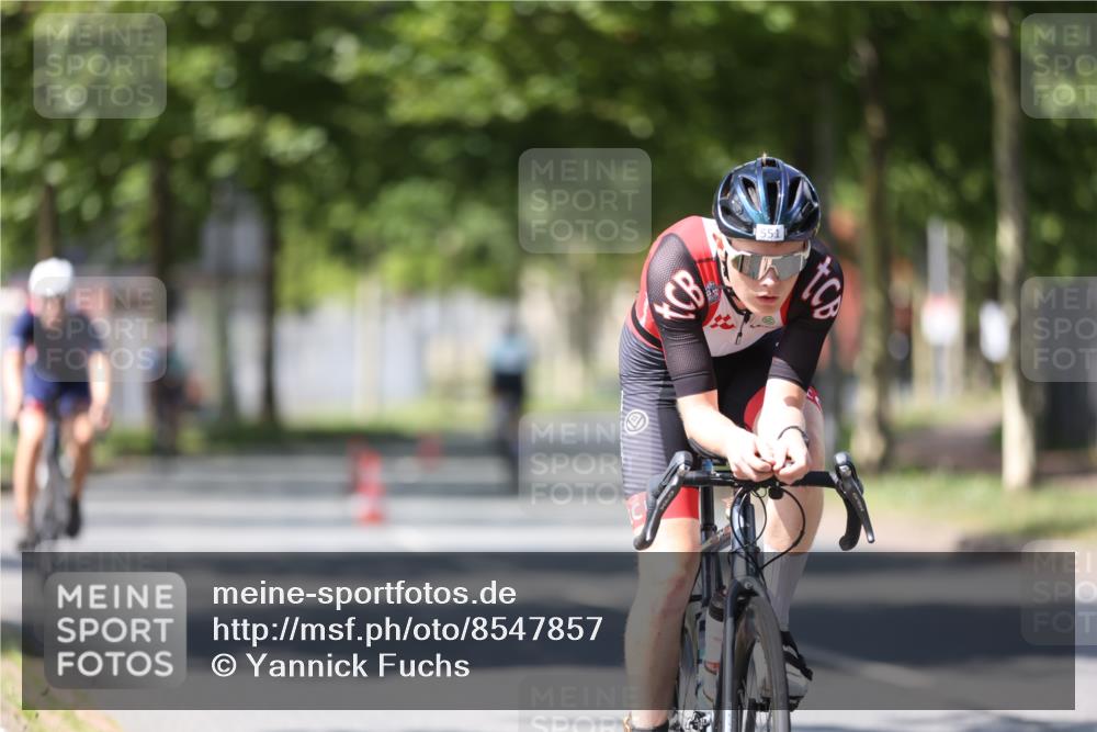 10.08.2025 - GEWOBA Citytriathlon Bremen Yannick Fuchs http://msf.ph/oto/8547857 10.08.2025 13:08:35 Radfahren 551, 552, 692, 702, 768, 824, 836, 855, 859, 968, 980, 1016 meine-sportfotos.de