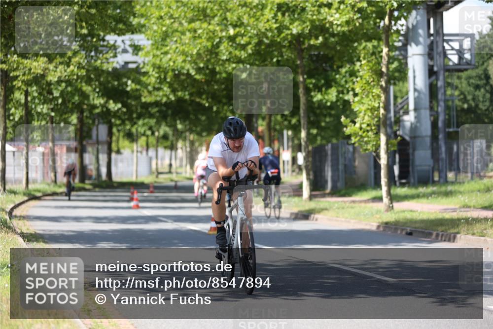 10.08.2025 - GEWOBA Citytriathlon Bremen Yannick Fuchs http://msf.ph/oto/8547894 10.08.2025 13:08:45 Radfahren 551, 552, 692, 702, 768, 824, 859, 912, 968, 1016 meine-sportfotos.de
