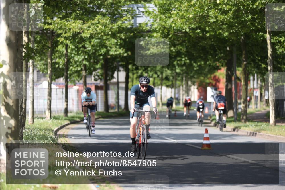 10.08.2025 - GEWOBA Citytriathlon Bremen Yannick Fuchs http://msf.ph/oto/8547905 10.08.2025 12:12:10 Radfahren 576, 605, 667, 699, 751, 799, 816, 907, 1003 meine-sportfotos.de