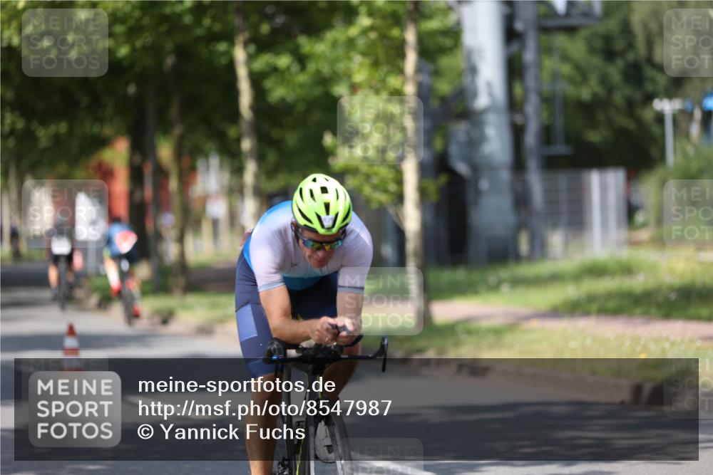 10.08.2025 - GEWOBA Citytriathlon Bremen Yannick Fuchs http://msf.ph/oto/8547987 10.08.2025 12:12:27 Radfahren 692, 751, 769, 875, 932, 1012 meine-sportfotos.de