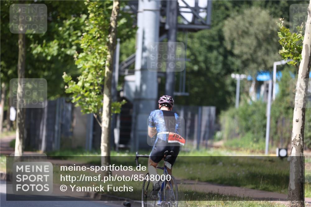 10.08.2025 - GEWOBA Citytriathlon Bremen Yannick Fuchs http://msf.ph/oto/8548000 10.08.2025 13:09:30 Radfahren 681, 942, 977, 1006 meine-sportfotos.de
