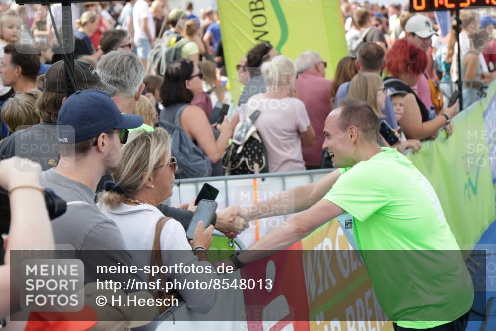 10.08.2025 - GEWOBA Citytriathlon Bremen H.Heesch http://msf.ph/oto/8548013 10.08.2025 11:32:52 Ziel  meine-sportfotos.de