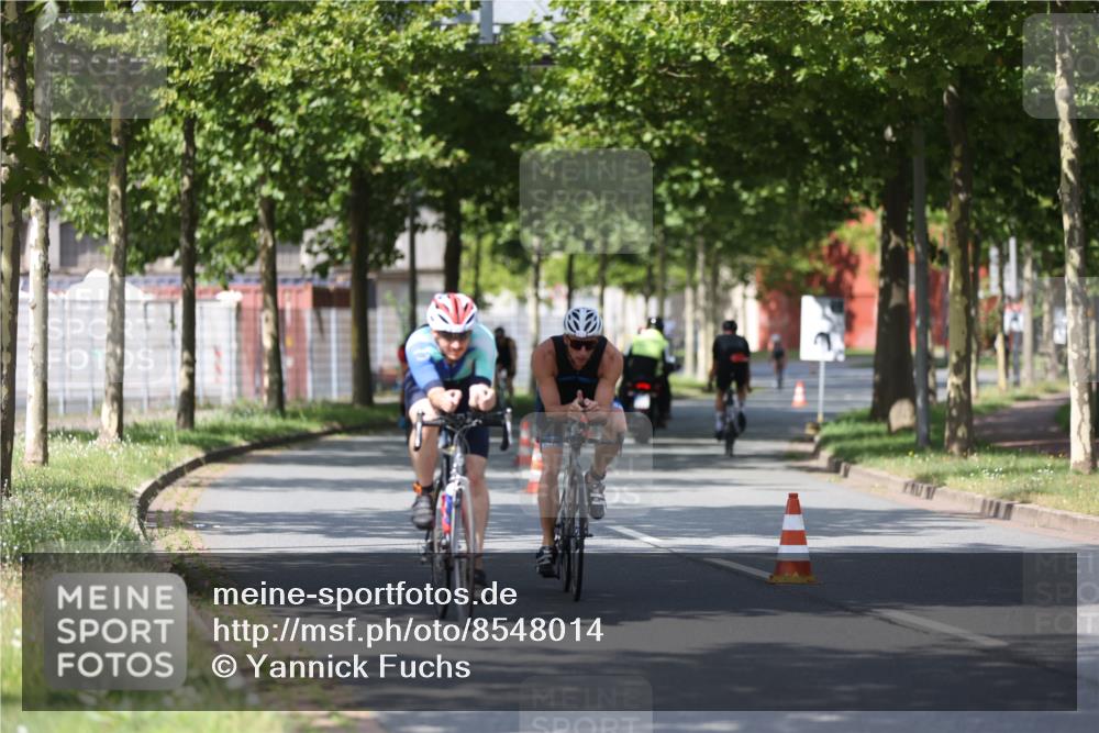 10.08.2025 - GEWOBA Citytriathlon Bremen Yannick Fuchs http://msf.ph/oto/8548014 10.08.2025 12:12:38 Radfahren 640, 692, 769, 851, 875, 885, 932, 1012 meine-sportfotos.de