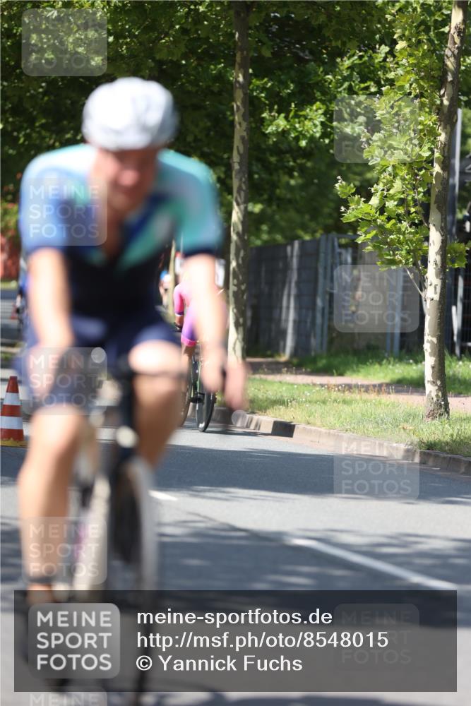 10.08.2025 - GEWOBA Citytriathlon Bremen Yannick Fuchs http://msf.ph/oto/8548015 10.08.2025 13:09:40 Radfahren 681, 770, 942 meine-sportfotos.de