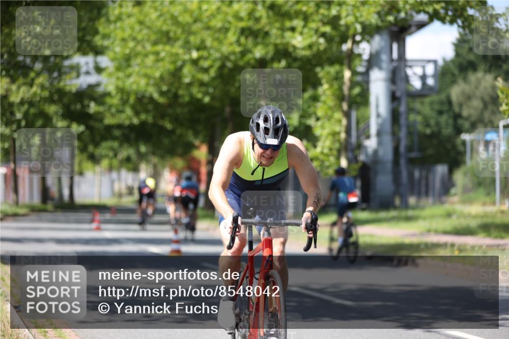 10.08.2025 - GEWOBA Citytriathlon Bremen Yannick Fuchs http://msf.ph/oto/8548042 10.08.2025 13:09:50 Radfahren 681, 770, 942 meine-sportfotos.de