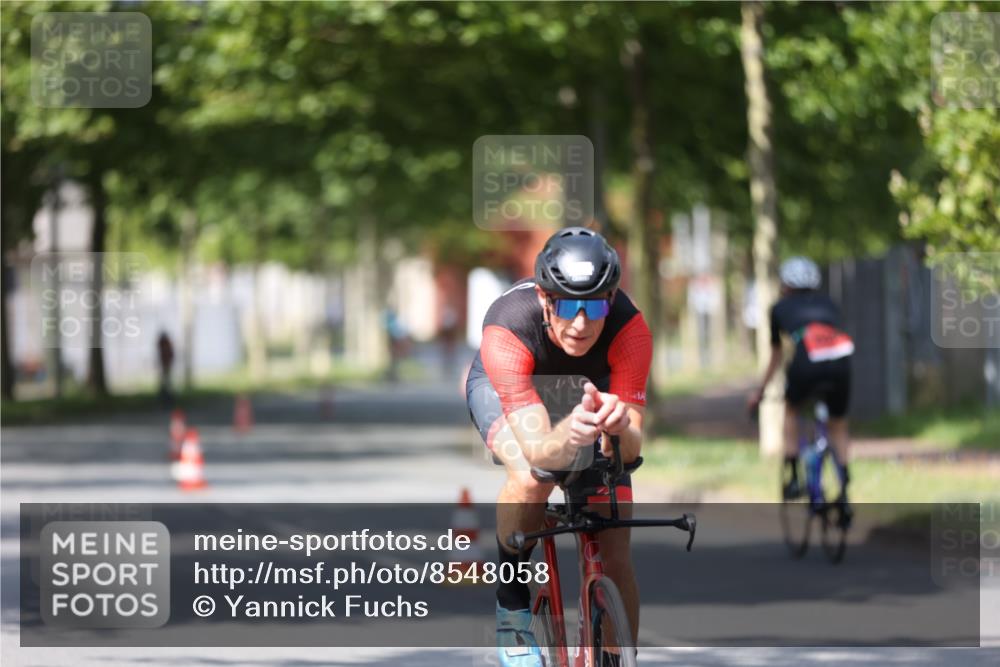 10.08.2025 - GEWOBA Citytriathlon Bremen Yannick Fuchs http://msf.ph/oto/8548058 10.08.2025 12:12:43 Radfahren 640, 692, 769, 771, 851, 884, 885, 1012 meine-sportfotos.de