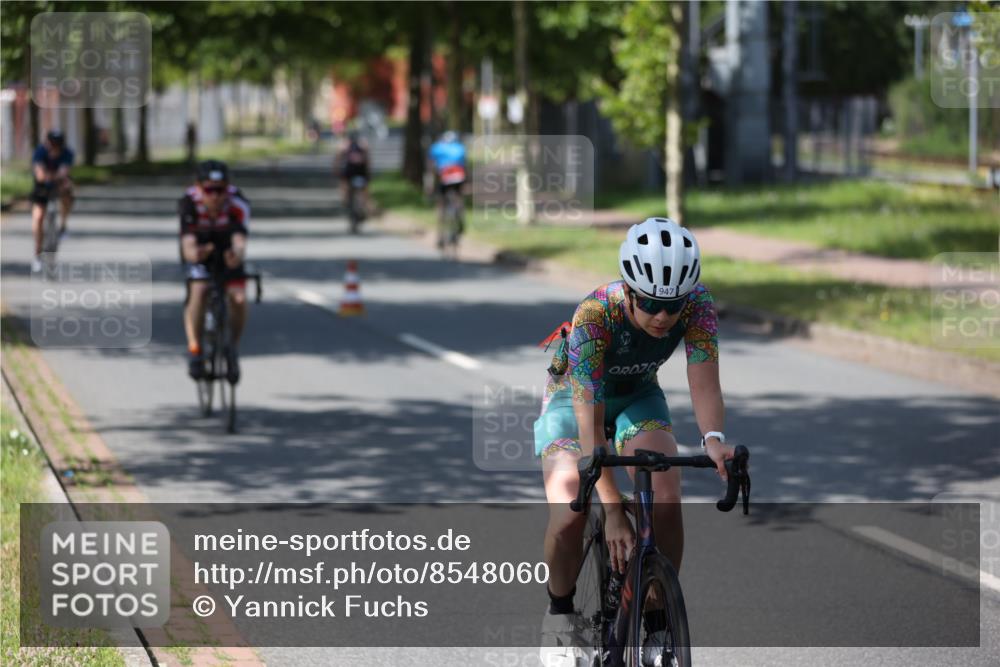 10.08.2025 - GEWOBA Citytriathlon Bremen Yannick Fuchs http://msf.ph/oto/8548060 10.08.2025 13:10:15 Radfahren 642, 752, 763, 776, 919, 922, 947, 1037 meine-sportfotos.de