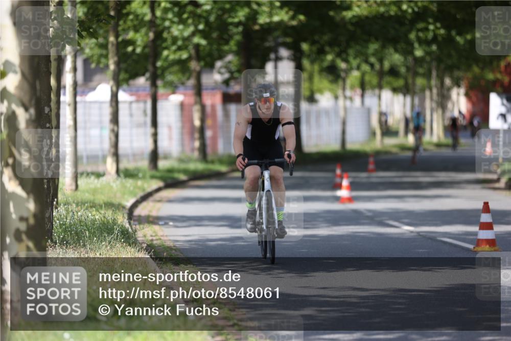 10.08.2025 - GEWOBA Citytriathlon Bremen Yannick Fuchs http://msf.ph/oto/8548061 10.08.2025 12:12:44 Radfahren 640, 692, 769, 771, 851, 884, 885, 1012 meine-sportfotos.de