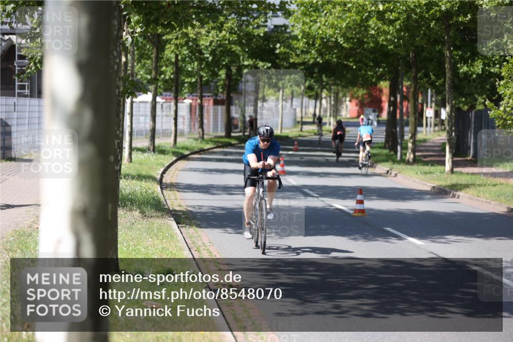 10.08.2025 - GEWOBA Citytriathlon Bremen Yannick Fuchs http://msf.ph/oto/8548070 10.08.2025 13:10:16 Radfahren 642, 752, 763, 776, 919, 922, 947, 1037 meine-sportfotos.de