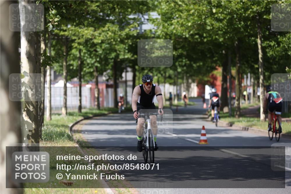 10.08.2025 - GEWOBA Citytriathlon Bremen Yannick Fuchs http://msf.ph/oto/8548071 10.08.2025 12:12:44 Radfahren 640, 692, 769, 771, 851, 884, 885, 1012 meine-sportfotos.de