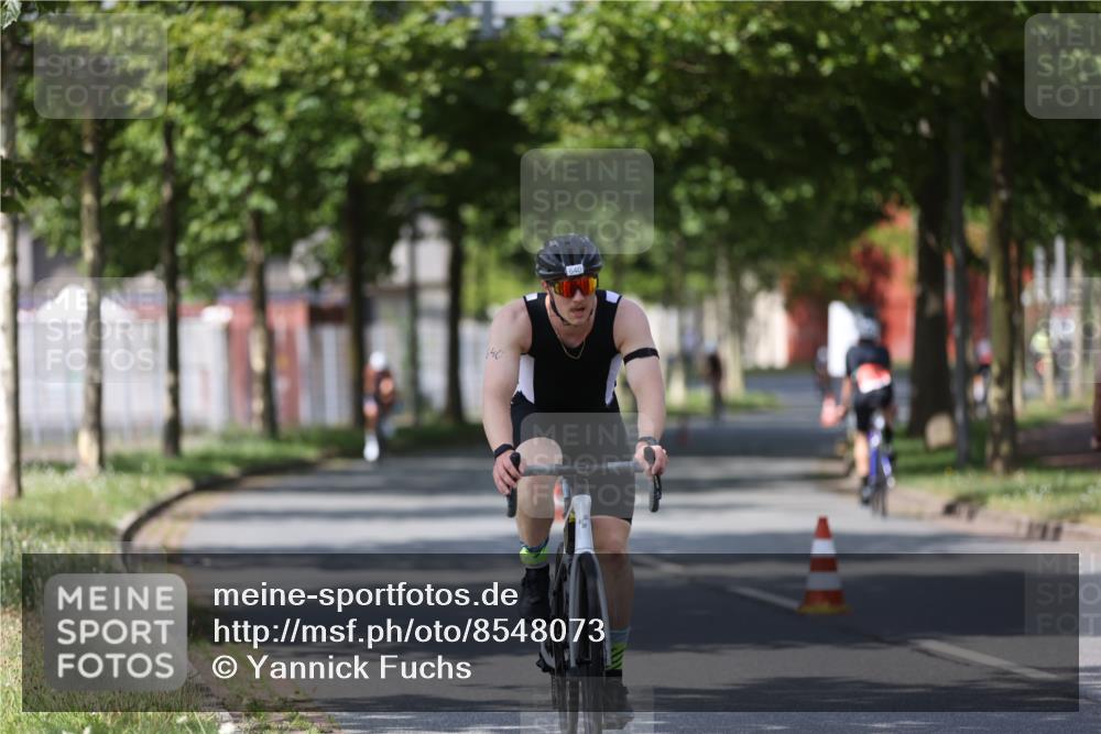 10.08.2025 - GEWOBA Citytriathlon Bremen Yannick Fuchs http://msf.ph/oto/8548073 10.08.2025 12:12:44 Radfahren 640, 692, 769, 771, 851, 884, 885, 1012 meine-sportfotos.de