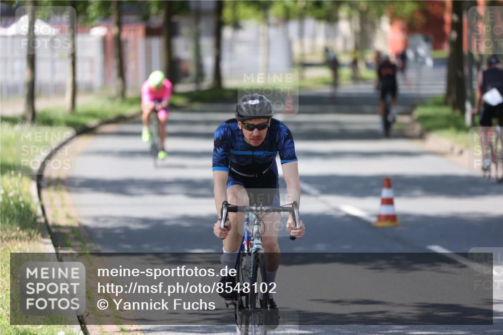 10.08.2025 - GEWOBA Citytriathlon Bremen Yannick Fuchs http://msf.ph/oto/8548102 10.08.2025 13:10:27 Radfahren 722, 752, 763, 776, 833, 834, 872, 891, 922, 947, 956 meine-sportfotos.de