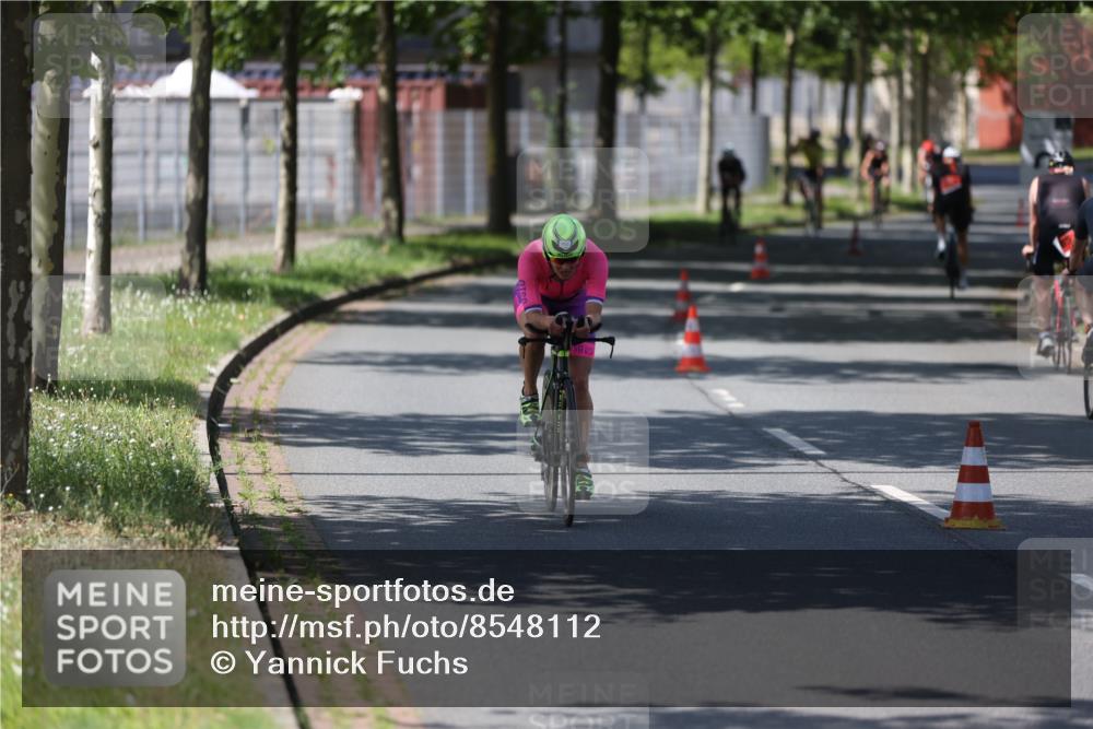 10.08.2025 - GEWOBA Citytriathlon Bremen Yannick Fuchs http://msf.ph/oto/8548112 10.08.2025 13:10:28 Radfahren 722, 752, 763, 776, 833, 834, 872, 891, 922, 956 meine-sportfotos.de