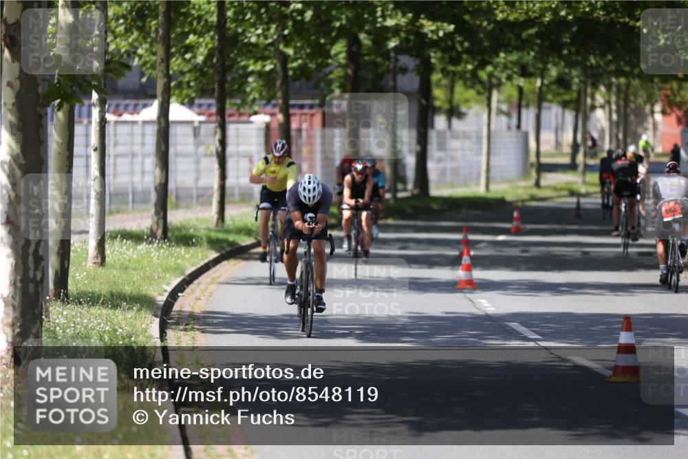 10.08.2025 - GEWOBA Citytriathlon Bremen Yannick Fuchs http://msf.ph/oto/8548119 10.08.2025 13:10:34 Radfahren 722, 752, 833, 834, 872, 891, 956, 1031 meine-sportfotos.de