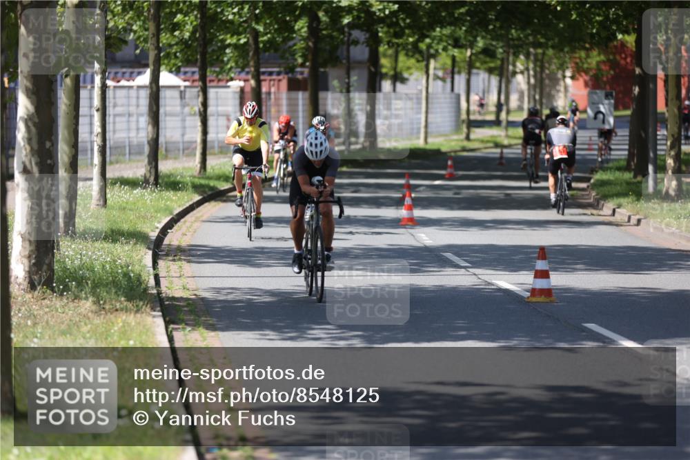 10.08.2025 - GEWOBA Citytriathlon Bremen Yannick Fuchs http://msf.ph/oto/8548125 10.08.2025 13:10:35 Radfahren 722, 752, 833, 834, 872, 891, 935, 956, 1031 meine-sportfotos.de