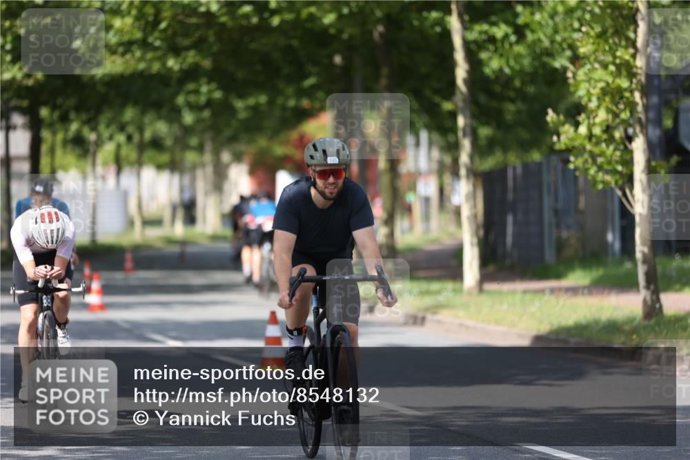 10.08.2025 - GEWOBA Citytriathlon Bremen Yannick Fuchs http://msf.ph/oto/8548132 10.08.2025 12:12:58 Radfahren 640, 675, 745, 767, 771, 884, 885, 960 meine-sportfotos.de