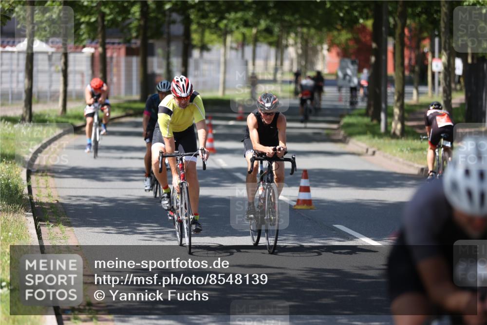 10.08.2025 - GEWOBA Citytriathlon Bremen Yannick Fuchs http://msf.ph/oto/8548139 10.08.2025 13:10:37 Radfahren 722, 752, 833, 834, 872, 891, 935, 956, 1031 meine-sportfotos.de