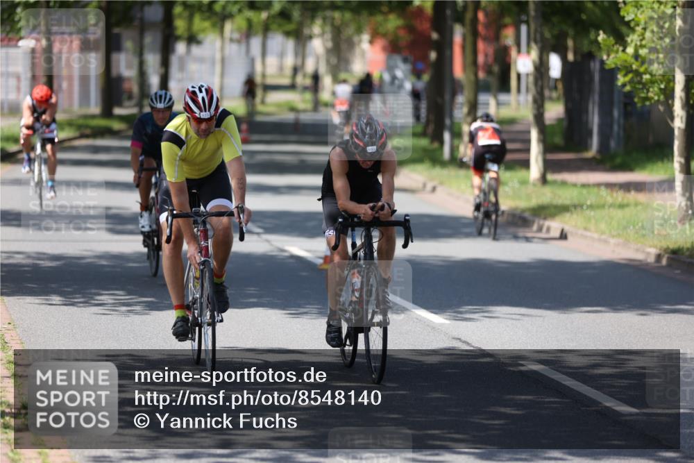 10.08.2025 - GEWOBA Citytriathlon Bremen Yannick Fuchs http://msf.ph/oto/8548140 10.08.2025 13:10:38 Radfahren 722, 752, 833, 834, 858, 872, 891, 935, 956, 1031 meine-sportfotos.de