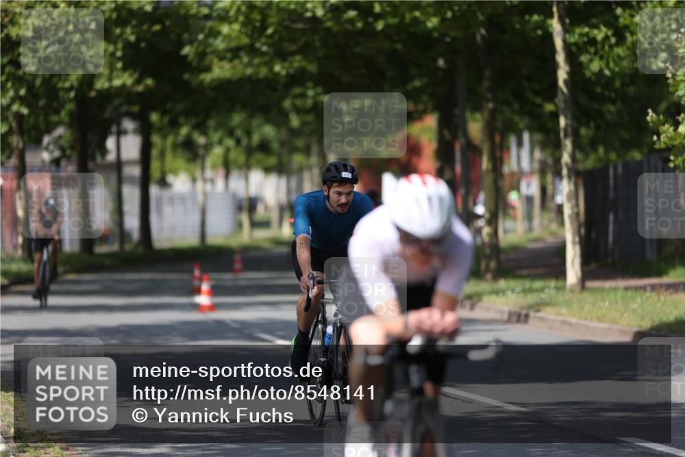 10.08.2025 - GEWOBA Citytriathlon Bremen Yannick Fuchs http://msf.ph/oto/8548141 10.08.2025 12:12:59 Radfahren 640, 675, 745, 767, 771, 884, 885, 960 meine-sportfotos.de