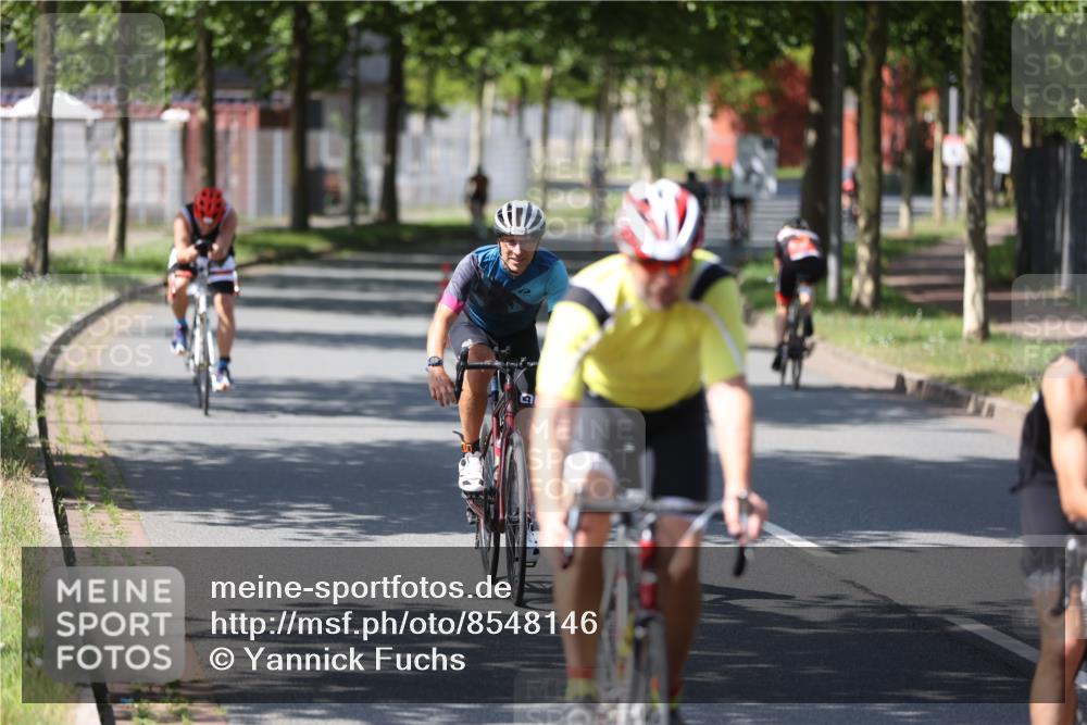 10.08.2025 - GEWOBA Citytriathlon Bremen Yannick Fuchs http://msf.ph/oto/8548146 10.08.2025 13:10:38 Radfahren 722, 752, 833, 834, 858, 872, 891, 935, 956, 1031 meine-sportfotos.de