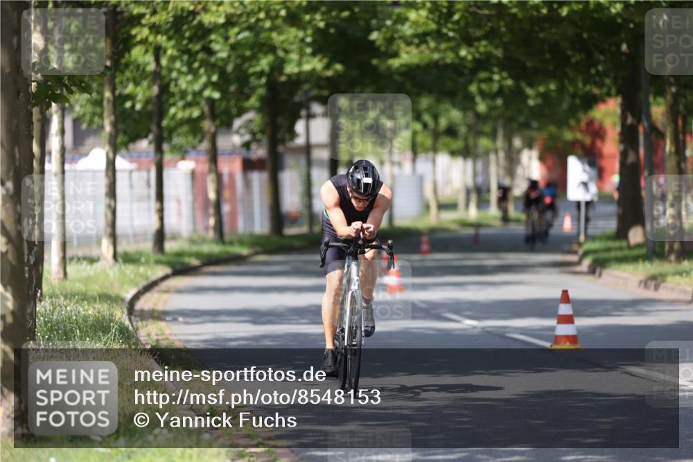 10.08.2025 - GEWOBA Citytriathlon Bremen Yannick Fuchs http://msf.ph/oto/8548153 10.08.2025 12:13:02 Radfahren 675, 745, 767, 771, 884, 960, 1013 meine-sportfotos.de