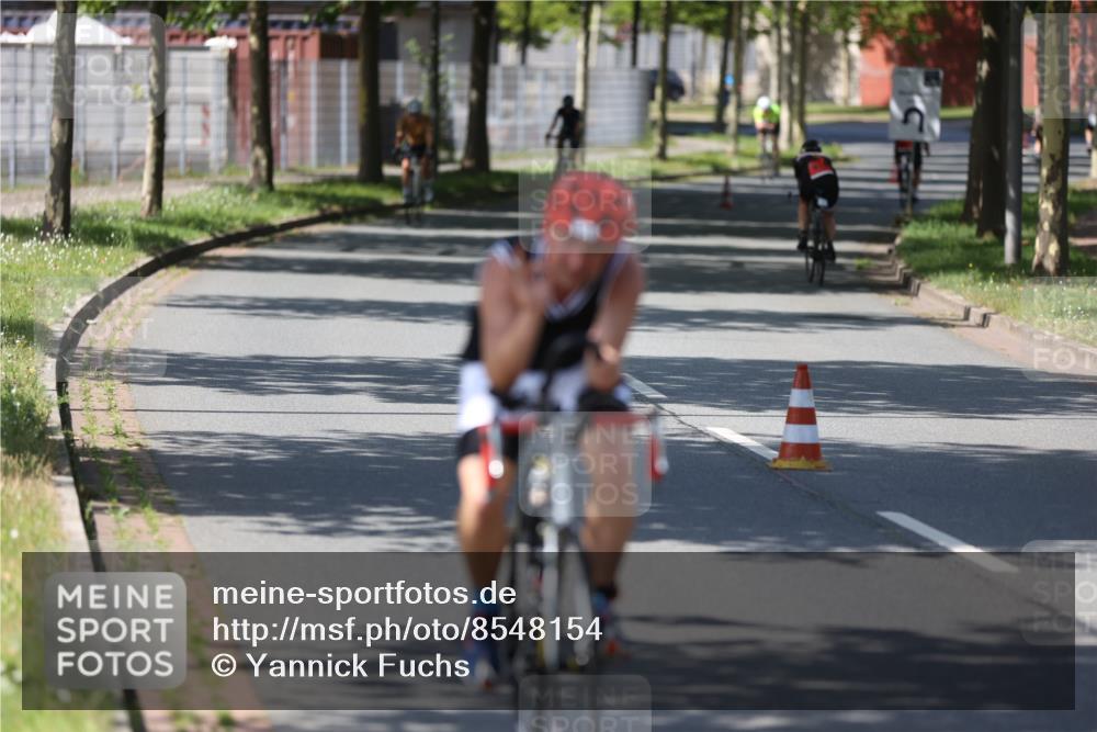 10.08.2025 - GEWOBA Citytriathlon Bremen Yannick Fuchs http://msf.ph/oto/8548154 10.08.2025 13:10:40 Radfahren 722, 833, 834, 858, 872, 891, 935, 956, 1031 meine-sportfotos.de