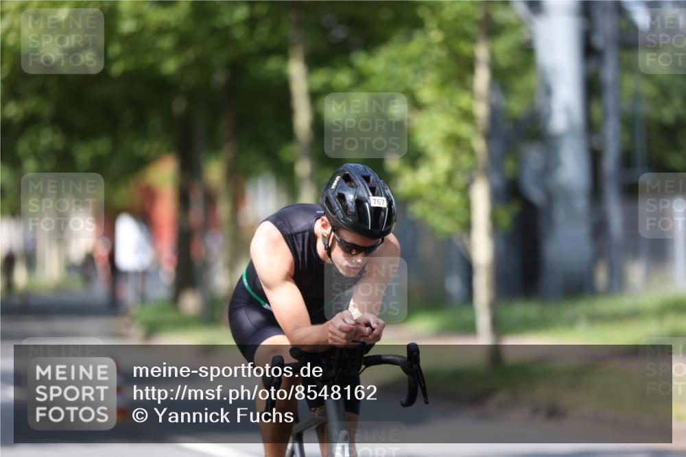 10.08.2025 - GEWOBA Citytriathlon Bremen Yannick Fuchs http://msf.ph/oto/8548162 10.08.2025 12:13:03 Radfahren 675, 745, 760, 767, 771, 884, 960, 1013 meine-sportfotos.de