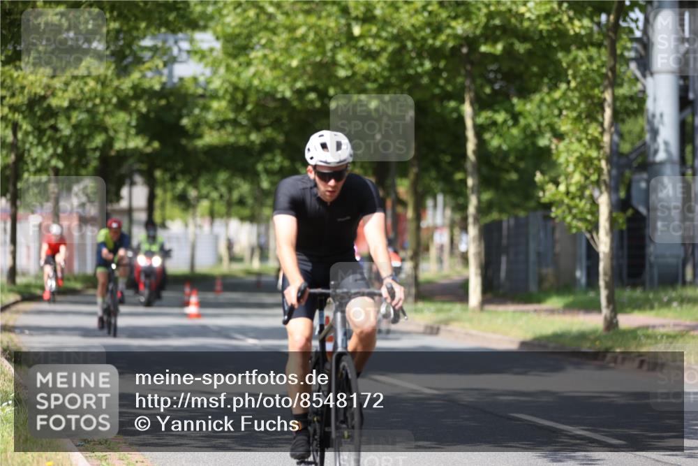 10.08.2025 - GEWOBA Citytriathlon Bremen Yannick Fuchs http://msf.ph/oto/8548172 10.08.2025 12:13:13 Radfahren 675, 760, 767, 1013, 1026 meine-sportfotos.de