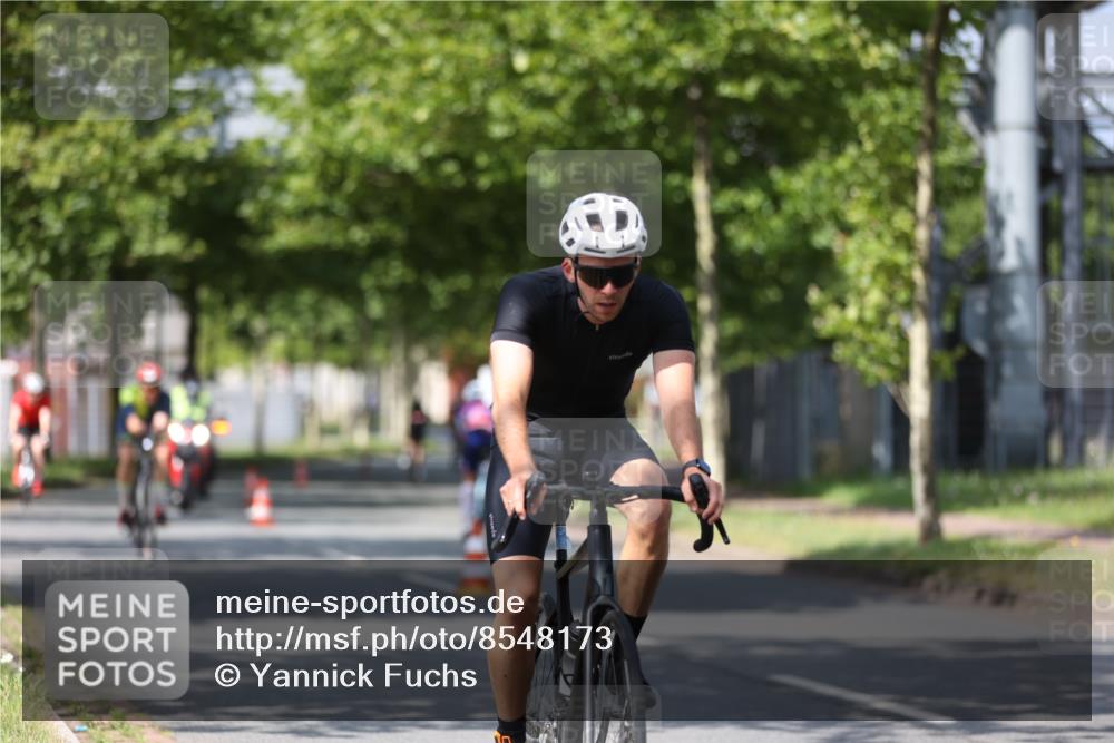 10.08.2025 - GEWOBA Citytriathlon Bremen Yannick Fuchs http://msf.ph/oto/8548173 10.08.2025 12:13:13 Radfahren 675, 760, 767, 1013, 1026 meine-sportfotos.de