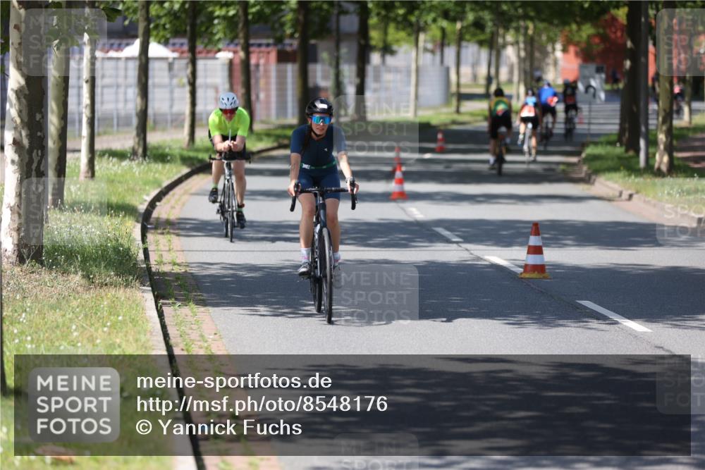 10.08.2025 - GEWOBA Citytriathlon Bremen Yannick Fuchs http://msf.ph/oto/8548176 10.08.2025 13:10:49 Radfahren 722, 833, 834, 858, 872, 891, 935, 1031 meine-sportfotos.de