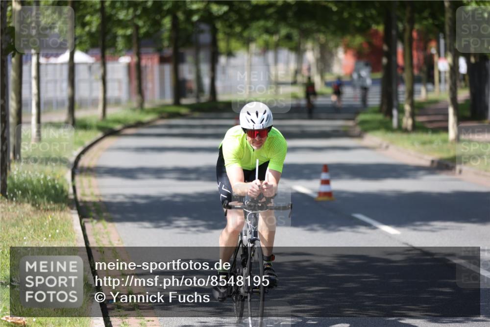 10.08.2025 - GEWOBA Citytriathlon Bremen Yannick Fuchs http://msf.ph/oto/8548195 10.08.2025 13:10:52 Radfahren 834, 858, 935, 1031 meine-sportfotos.de